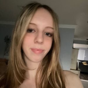 Meet your Posher, Elise
